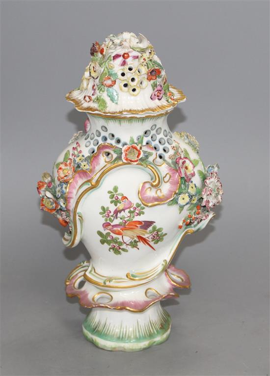 A Chelsea gold anchor frill vase and cover, c.1765, 28cm